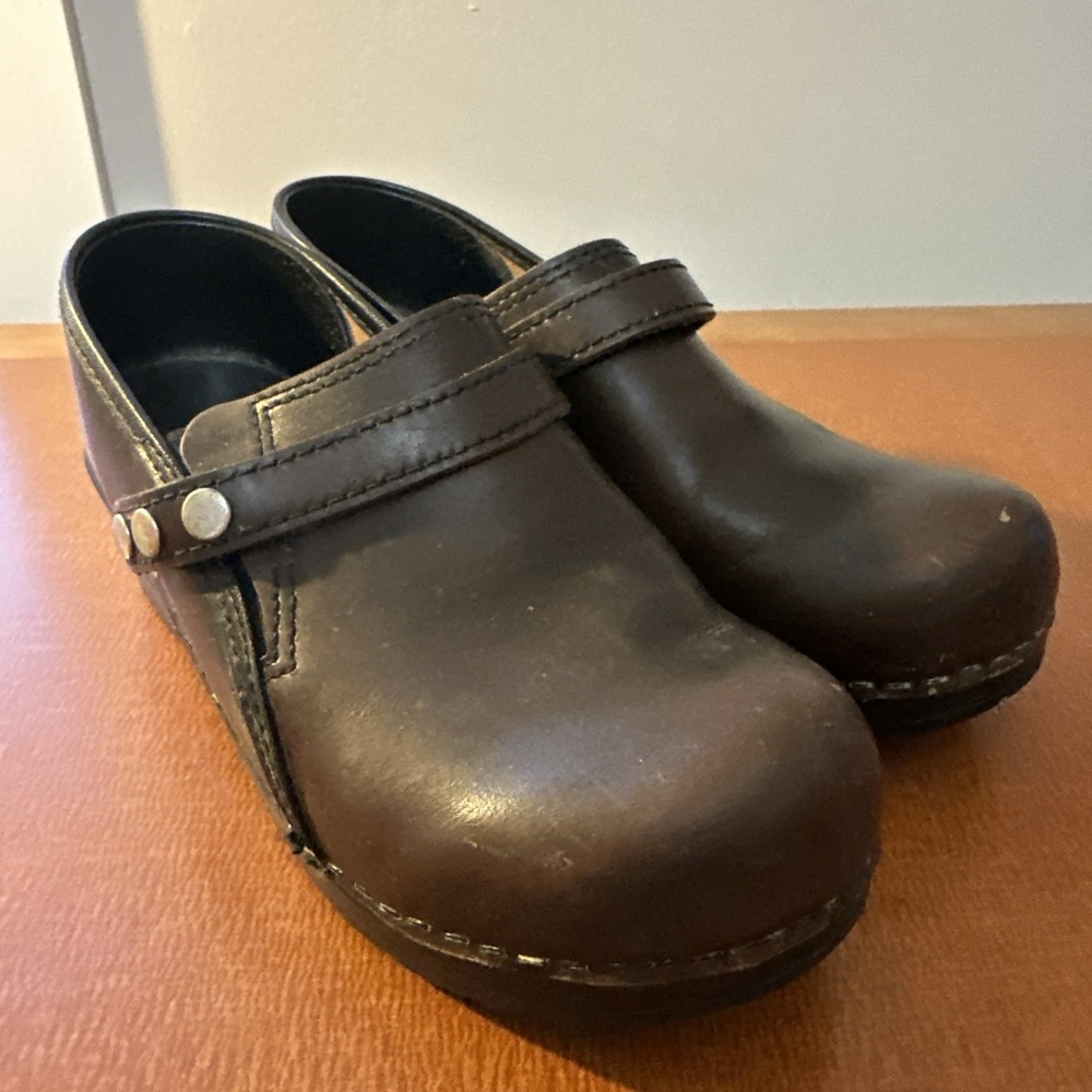 Sanita Women's Cori Clogs Brown Leather‎ 37 EU - 6.5 US